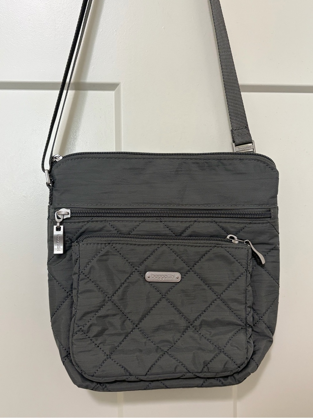 Baggallini Pewter Quilted Pocket Crossbody Bag Grey
